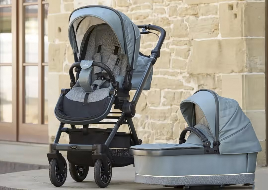 海外豪华品牌跨界婴童 / 休闲产品？国内新势力车企在跨界布局上与海外豪华品牌有何不同？